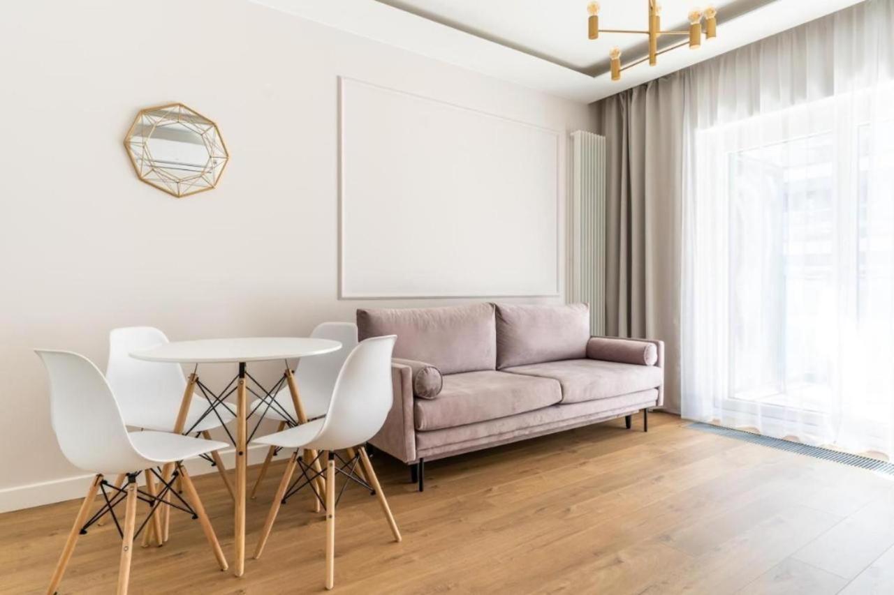 Apartament Mennica Residence - Golden Apartments - Comfortable And Stylish Varsóvia Exterior foto